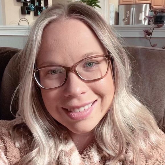 💕Meet Your Seller💕 Let Me Introduce Myself 😘 - Picture 1 of 6